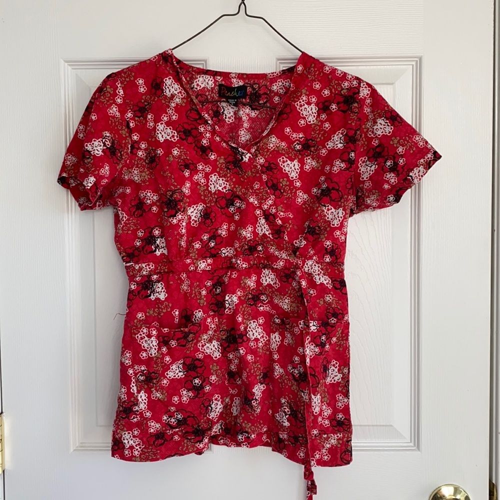 Peaches red scrub top size small